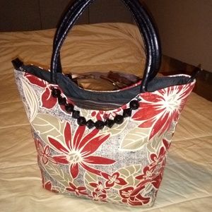 Large tote with large wedding
